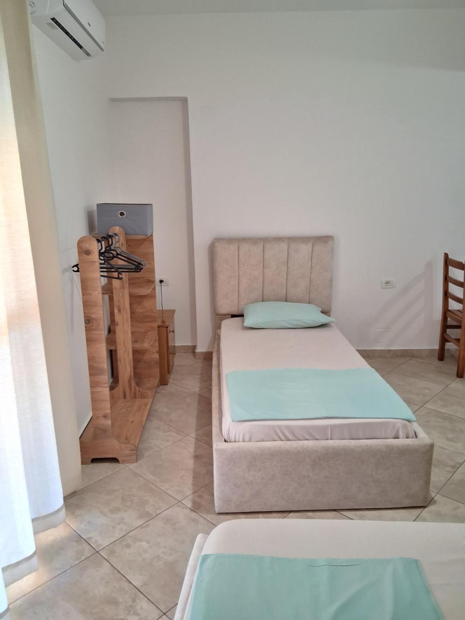 Rooms With View Himare Rum bild
