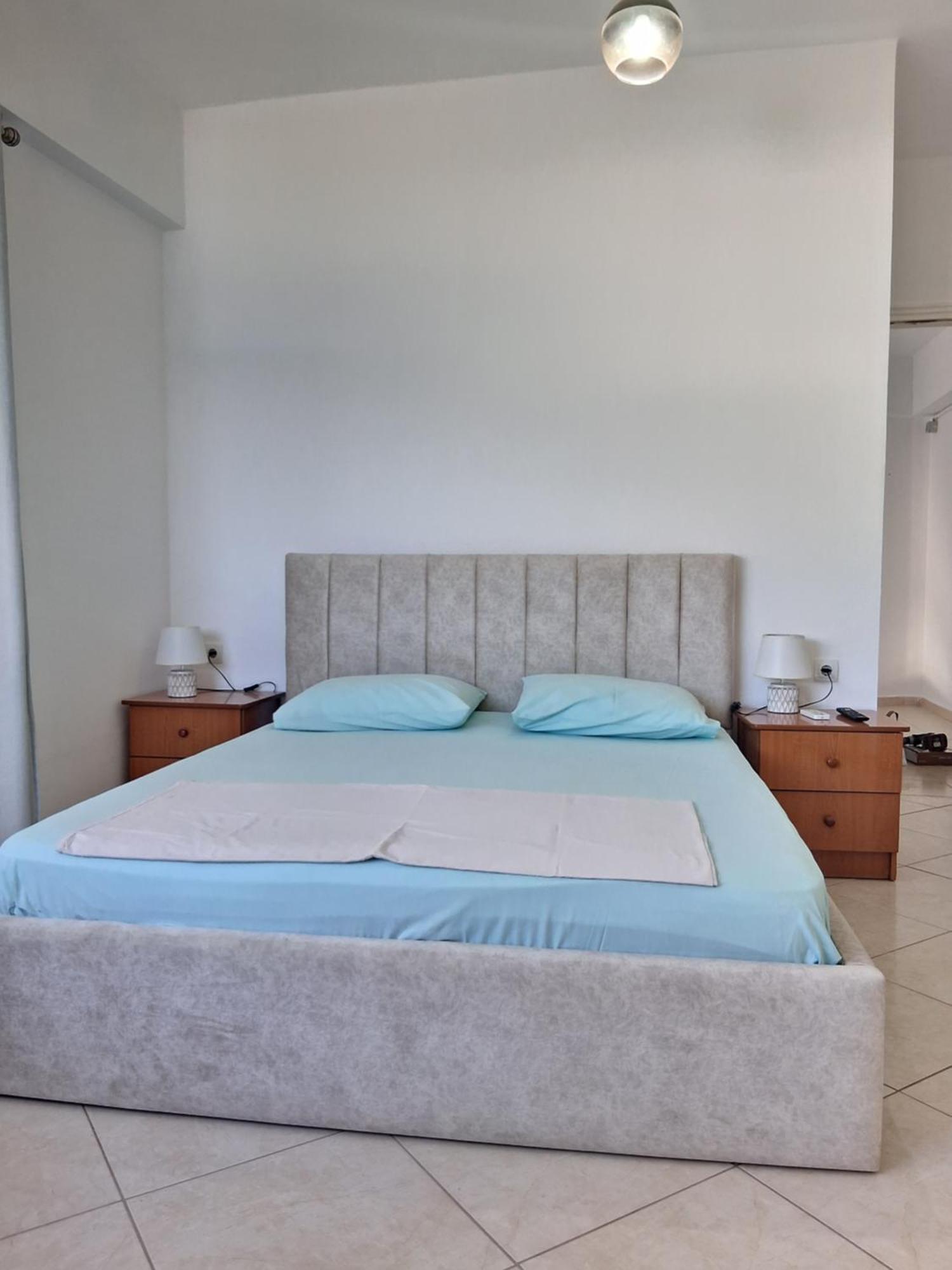 Rooms With View Himare Rum bild